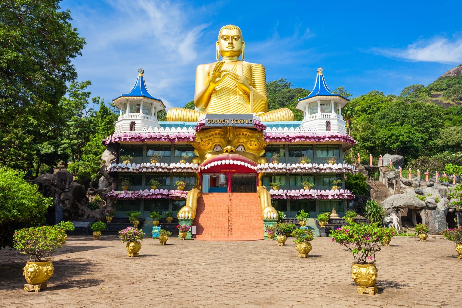 Golden Temple of Dambulla — Sri Lanka Express 4-day tour